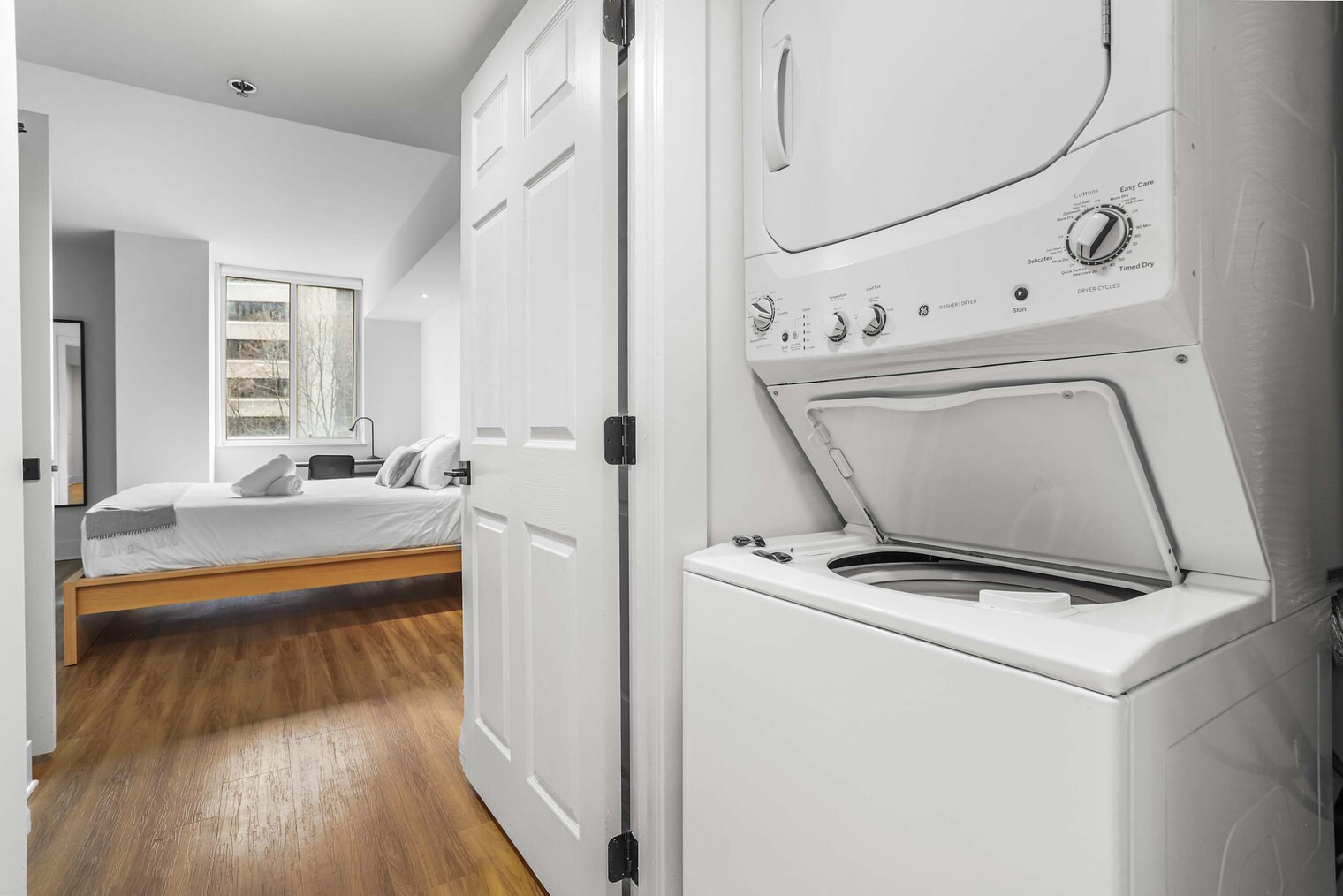 Building Photo - 1221 S Eads St