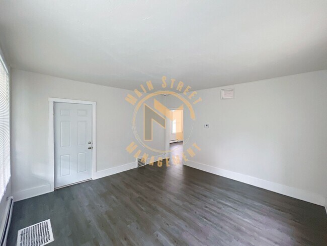 Building Photo - 734 Elmore St