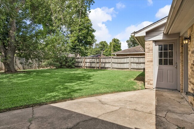 Building Photo - 5811 Spruce Forest Dr