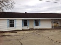 Building Photo - 706 Picard Rd