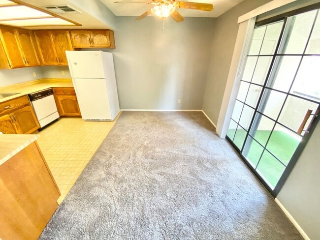 Building Photo - WESTSIDE CONDO!