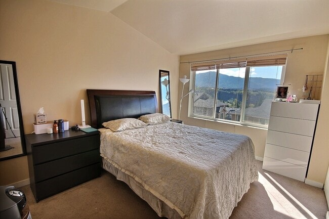 Building Photo - 23300 SE Black Nugget Rd