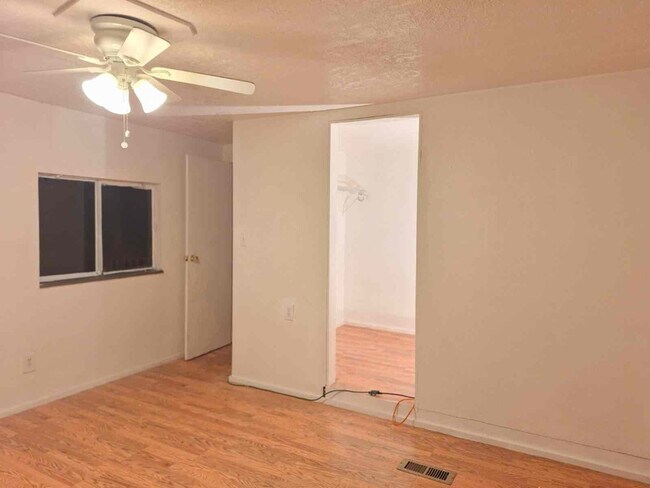 Building Photo - 39 3 Cross Ln