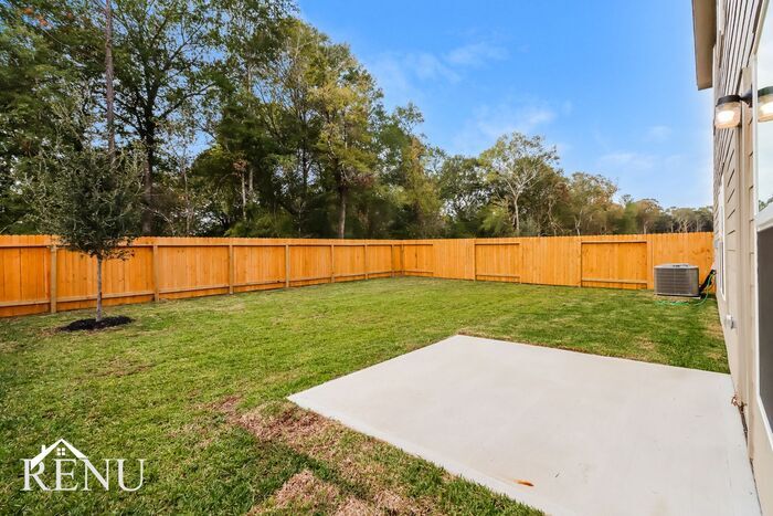 Building Photo - 10410 Sweetwater Creek Dr