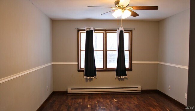 Building Photo - 7994 Northwood Dr