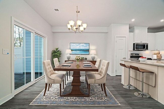 Building Photo - Relaxed Summerville Living Starts Here!