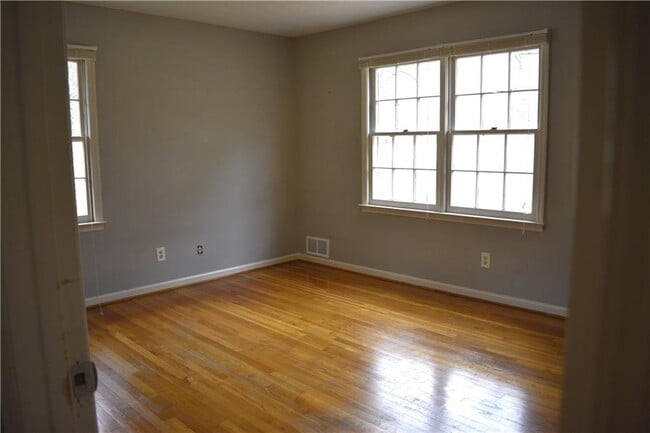 Building Photo - 2576 Peyton Woods Trail SW