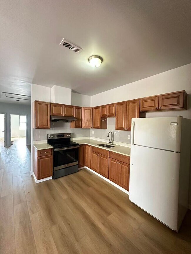 Building Photo - 1001 Arch St