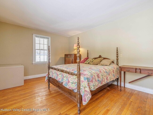 Building Photo - 11 Julia Ave