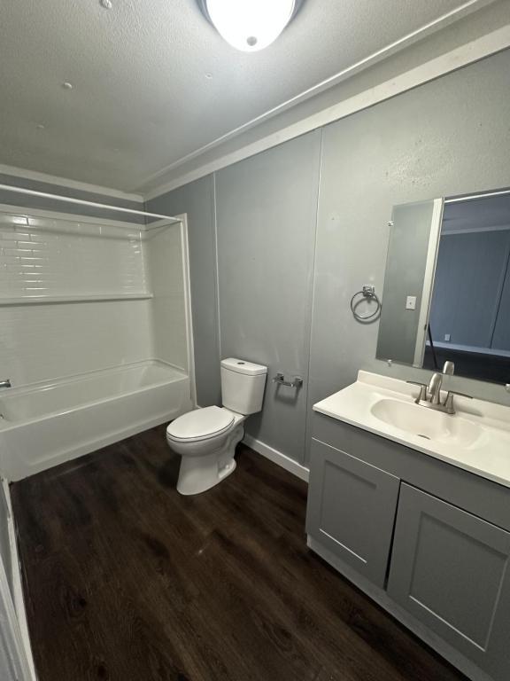 Building Photo - 814 S Kern Ave