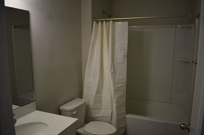 Building Photo - Beautiful 3BR 2BA Home w/ Stainless Kitchen • Fenced Yard in San Salito!