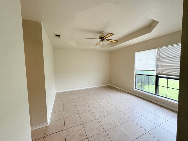 Building Photo - 2102 Westcliff Rd