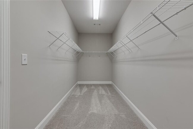 Building Photo - 440 Baroque Dr