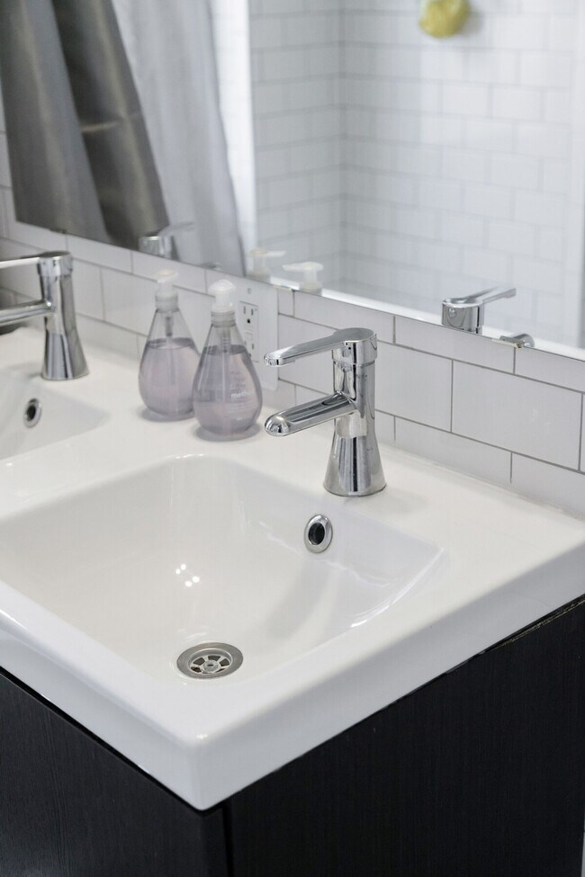 Building Photo - 436 Q St NW