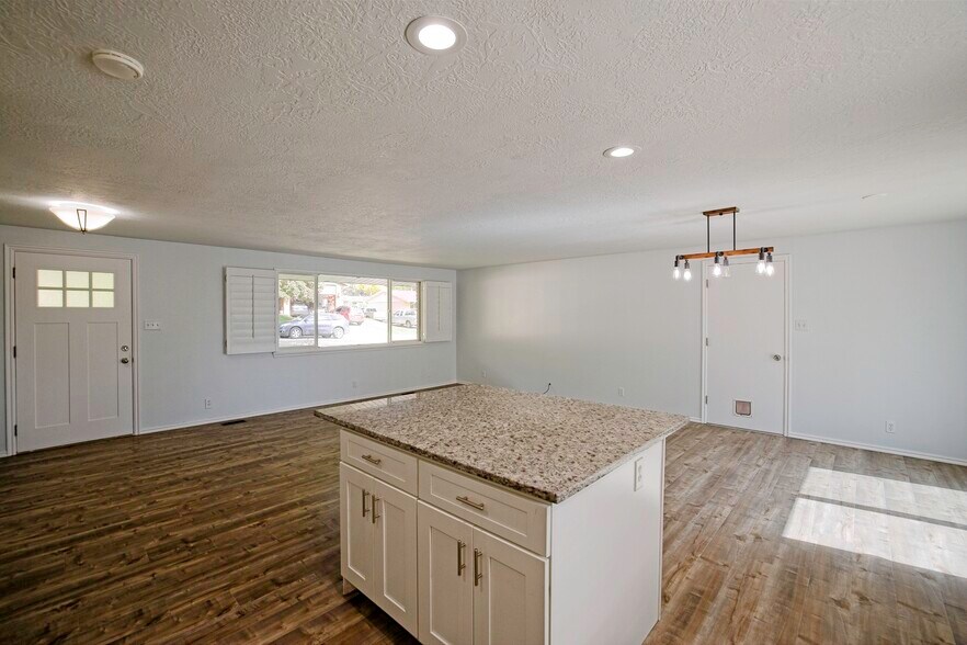 Building Photo - 755 N 1020 E