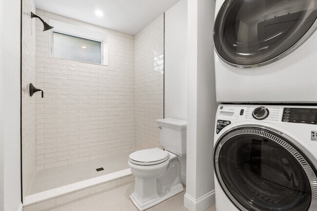 Building Photo - 32 Beacon St