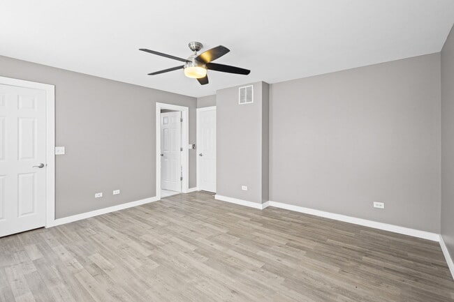 Building Photo - 5117 Woodmere Ct