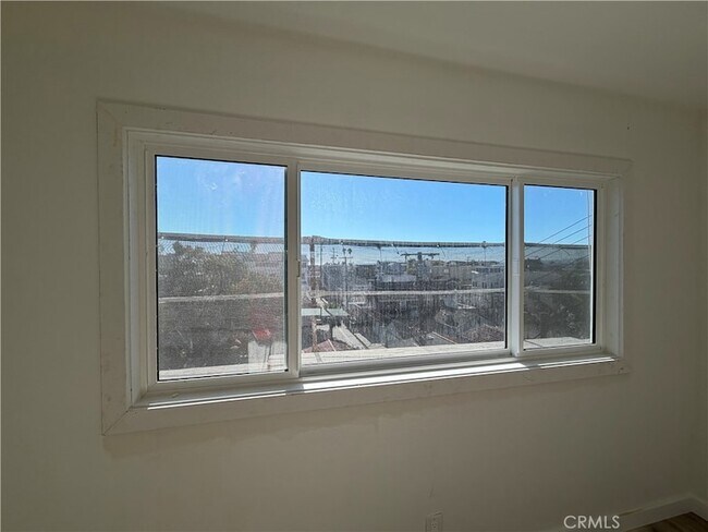 Building Photo - 6150 E Bayshore Walk