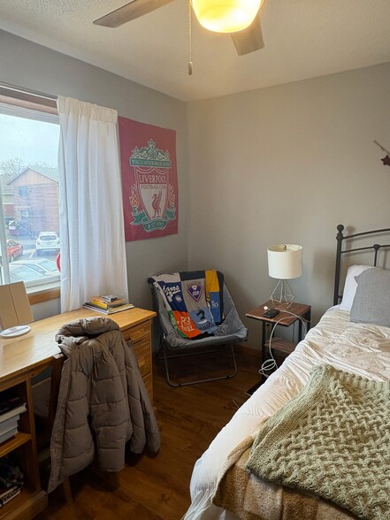 Building Photo - 216 West Ave