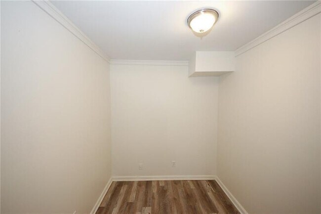 Building Photo - 1616 W Kellogg Cir