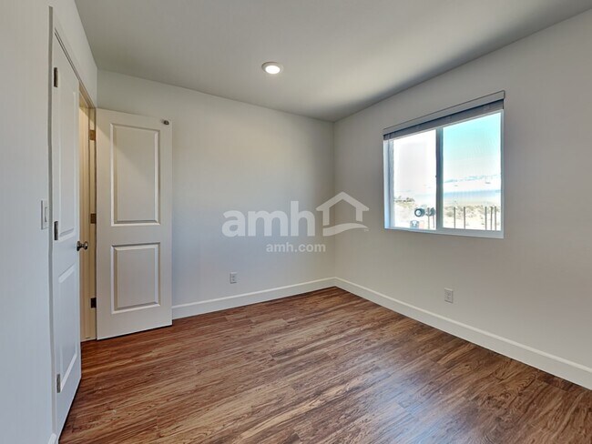 Building Photo - 9177 Ribbon Mdw Ct