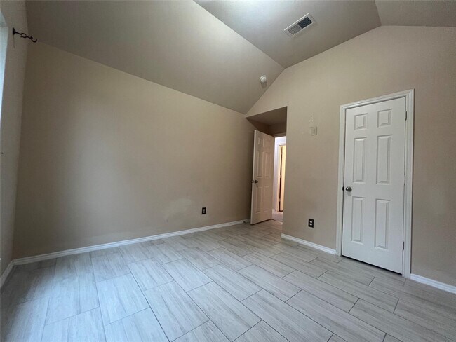 Building Photo - 28106 Emma Gardens Ln