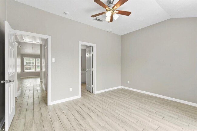 Building Photo - 3110 Oak Rock