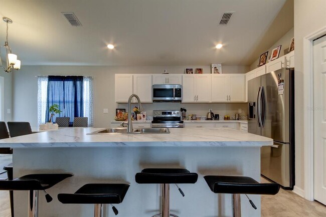 Building Photo - 6738 Hanworth Ln