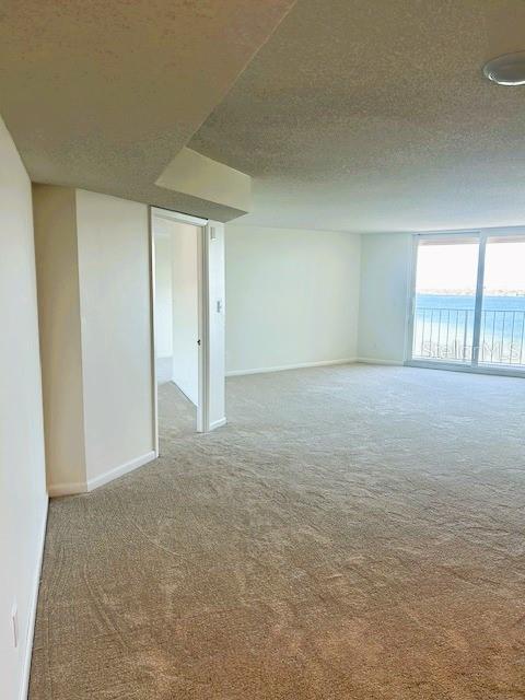 Building Photo - 2611 Bayshore Blvd