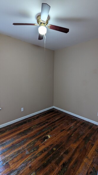 Building Photo - 1553 Helderberg Ave