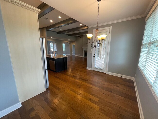 Building Photo - 556 Althea Ln