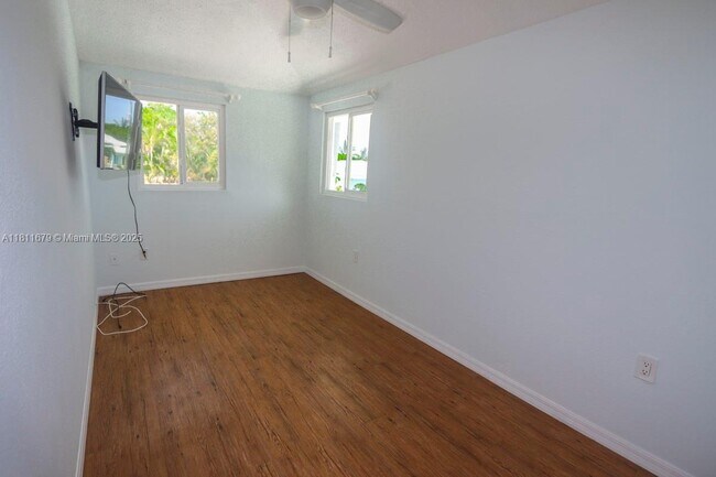 Building Photo - 812 Chukker Rd