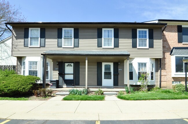 Primary Photo - 3479 Burbank Dr