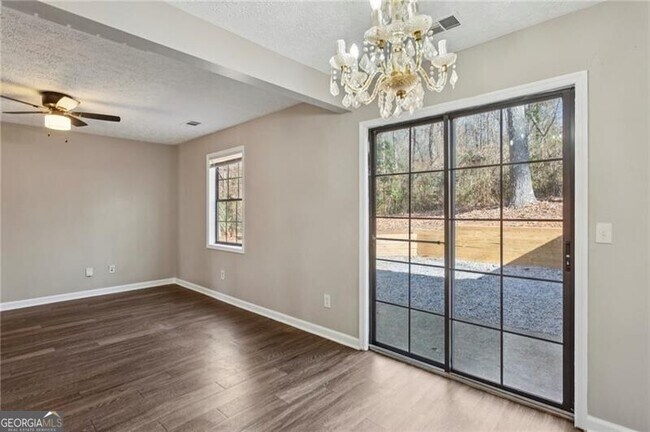 Building Photo - 752 Barnes Mill Trace NE