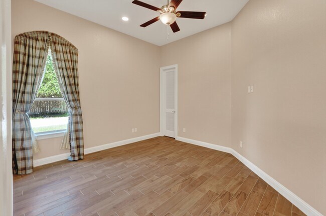 Building Photo - 9436 Hufsmith Rd