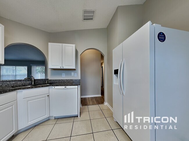 Building Photo - 12906 Brant Tree Dr