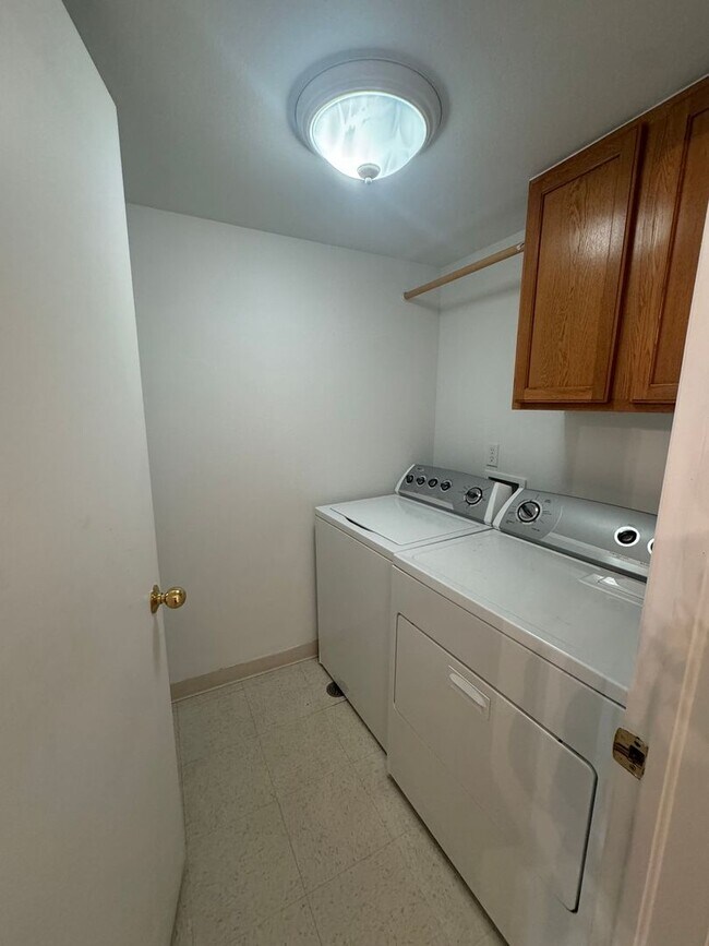 Building Photo - 3 Bedroom 2 Bath Condo in New Castle