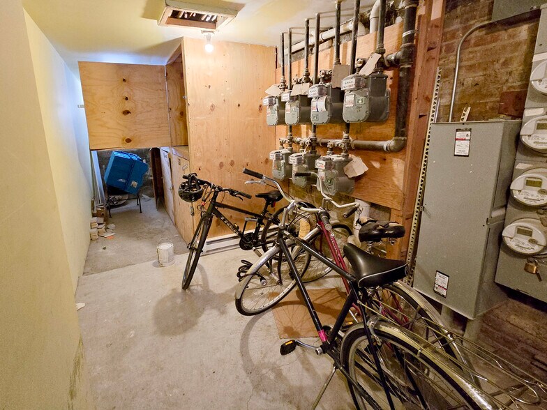 Additional Storage and Bike Parking - 1360 W Estes Ave