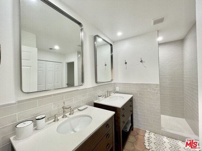 Building Photo - 73441 Foxtail Ln
