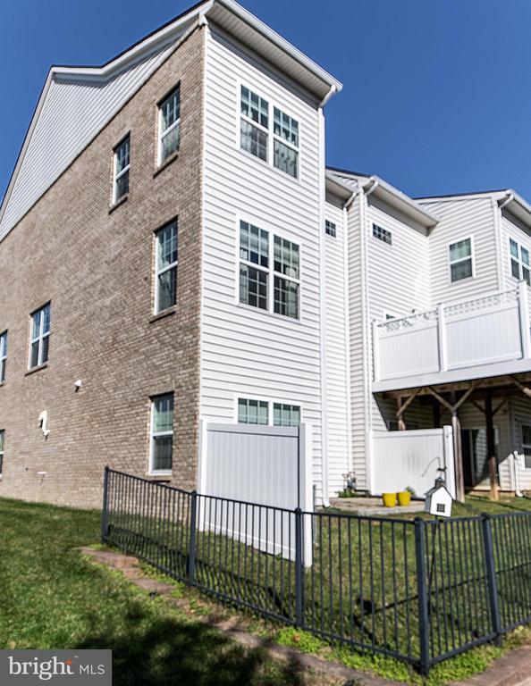 Building Photo - 4238 Winding Waters Terrace