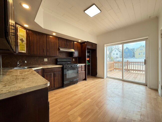 Building Photo - 136 W 31st St