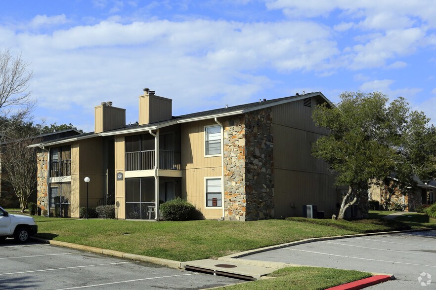 Jasmine Creek Apartments 1878 E 9 Mile Rd Pensacola FL 32514