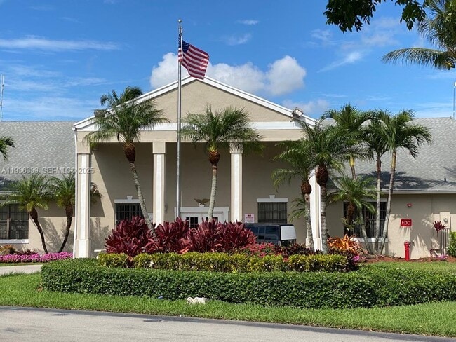 Building Photo - 1149 Independence Trail