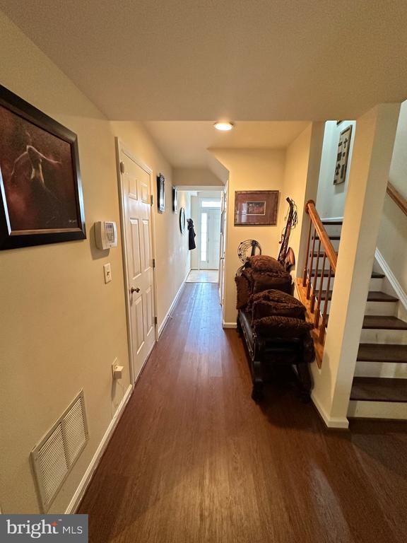 Building Photo - 105 Galway Ln