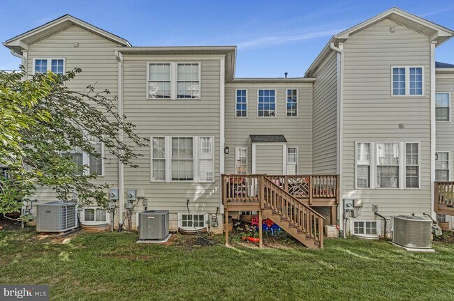 Building Photo - 20377 Cottswold Terrace