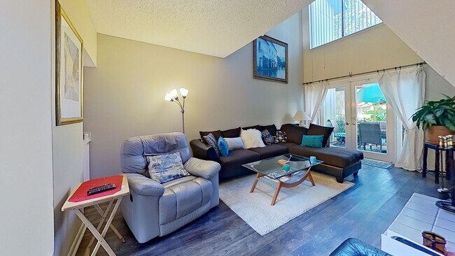 Building Photo - Furnished Unit in Fountain Gate Condo Asso...
