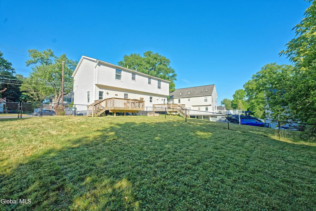 Building Photo - 412 Vley Rd