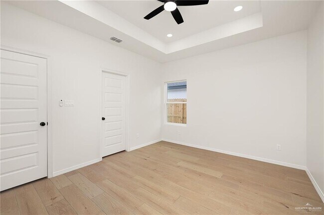 Building Photo - 15 S Links Dr