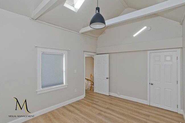 Building Photo - 78 Elm St