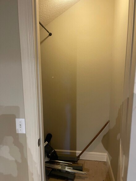 Building Photo - 1431 Heather Ln